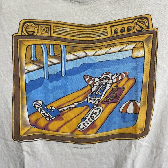 Vintage 1985 Grateful Dead Mens T Shirt Skeleton On Raft In Pool On TV Hanes XL - Picture 1 of 13